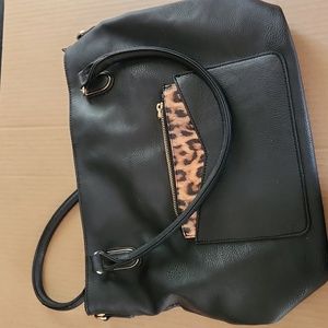 *FREE with a purchase* Purse